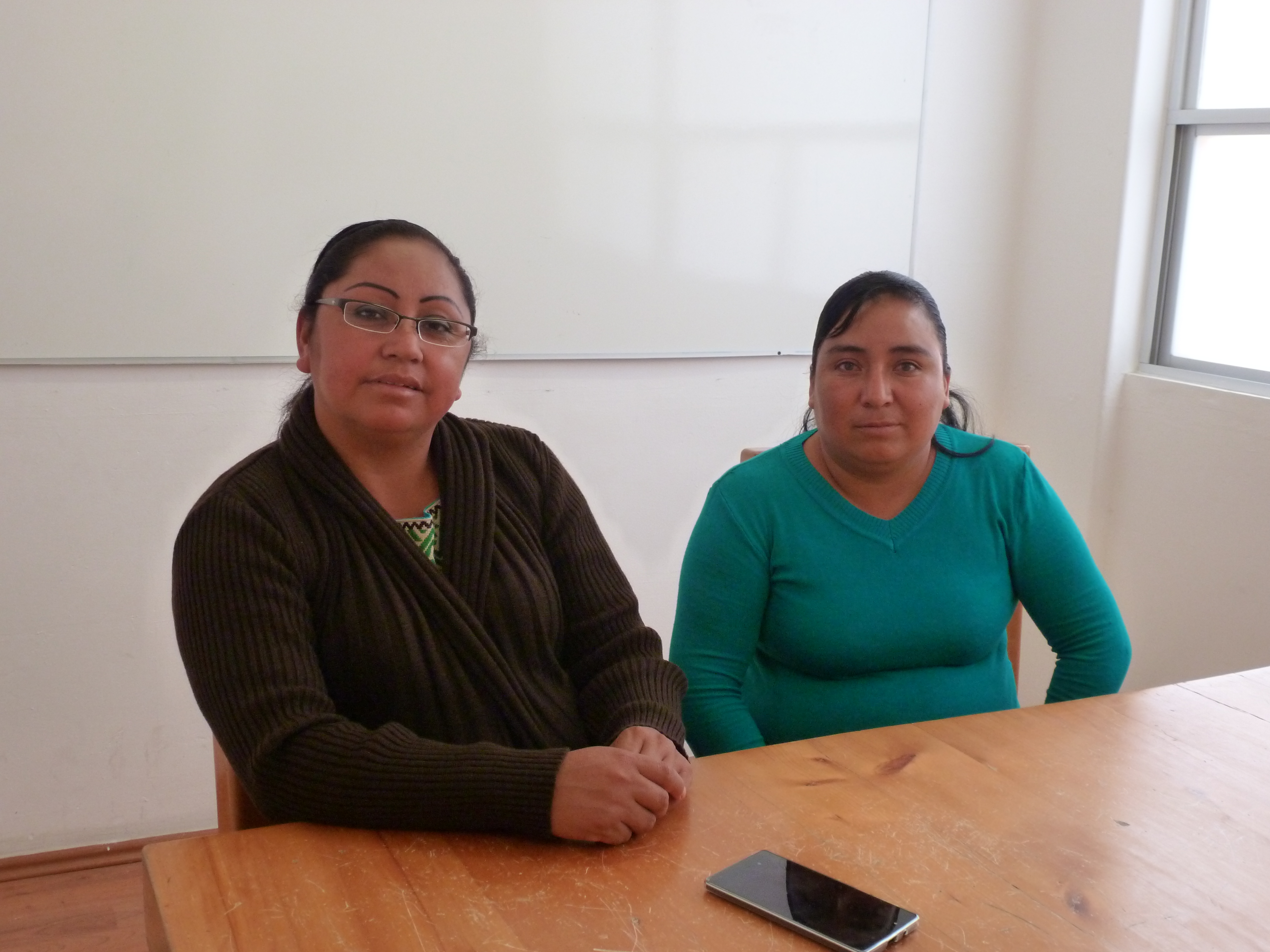 Señoras Alberta Alcántara y Teresa González